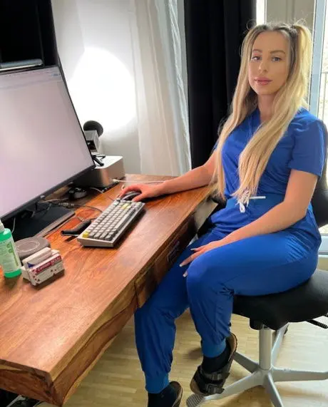 doyifod392 (25) female from AU - sexting partner