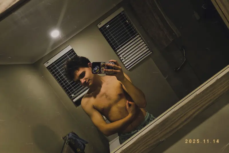 duplessismichael655 (18) male from ZA - sexting partner