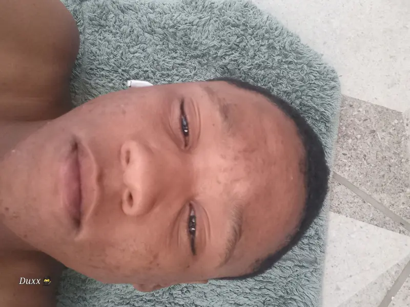 duxxdaniels (26) male from ZA - sexting partner