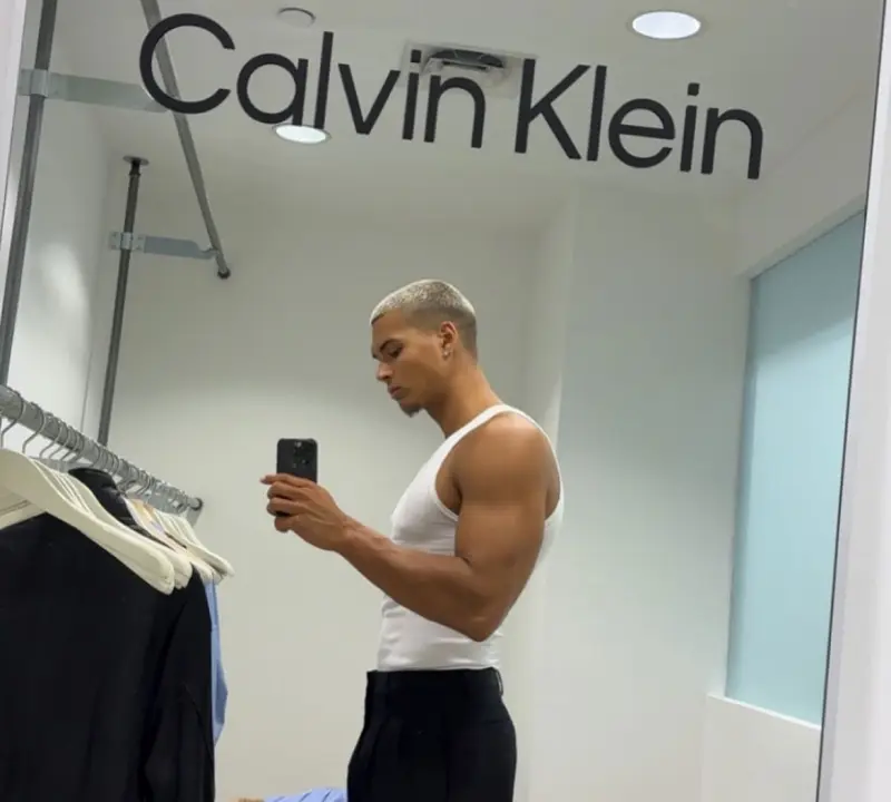 duyphamfam (18) male from AU - sexting partner