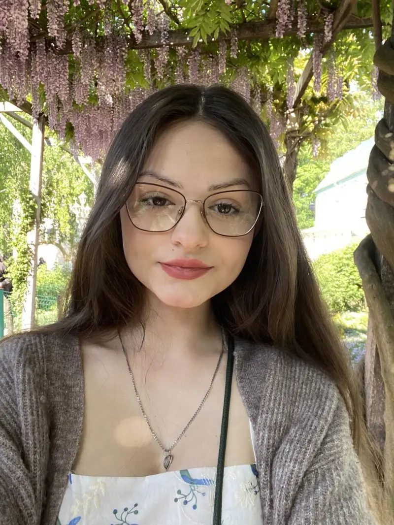 dywibawo (18) female from NO - sexting partner