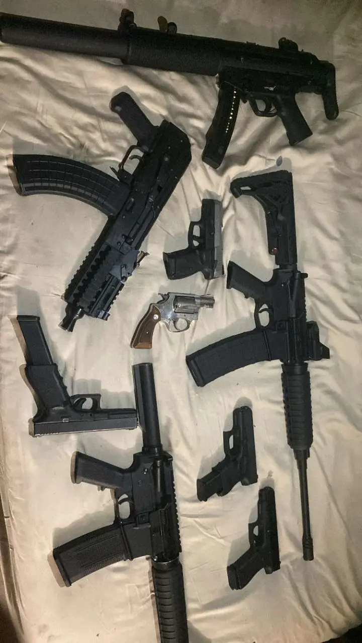 ed745314 (18) male from AU - sexting partner