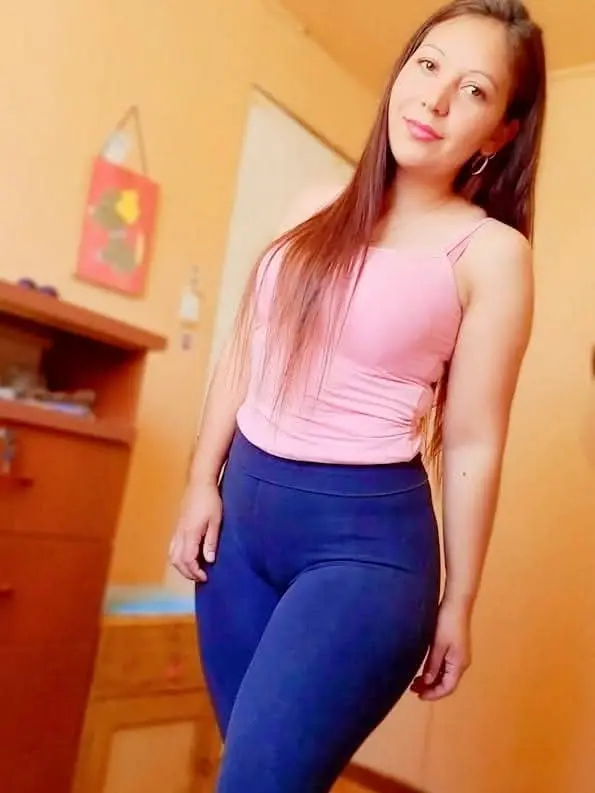 ejkslxv (22) female from US - sexting partner