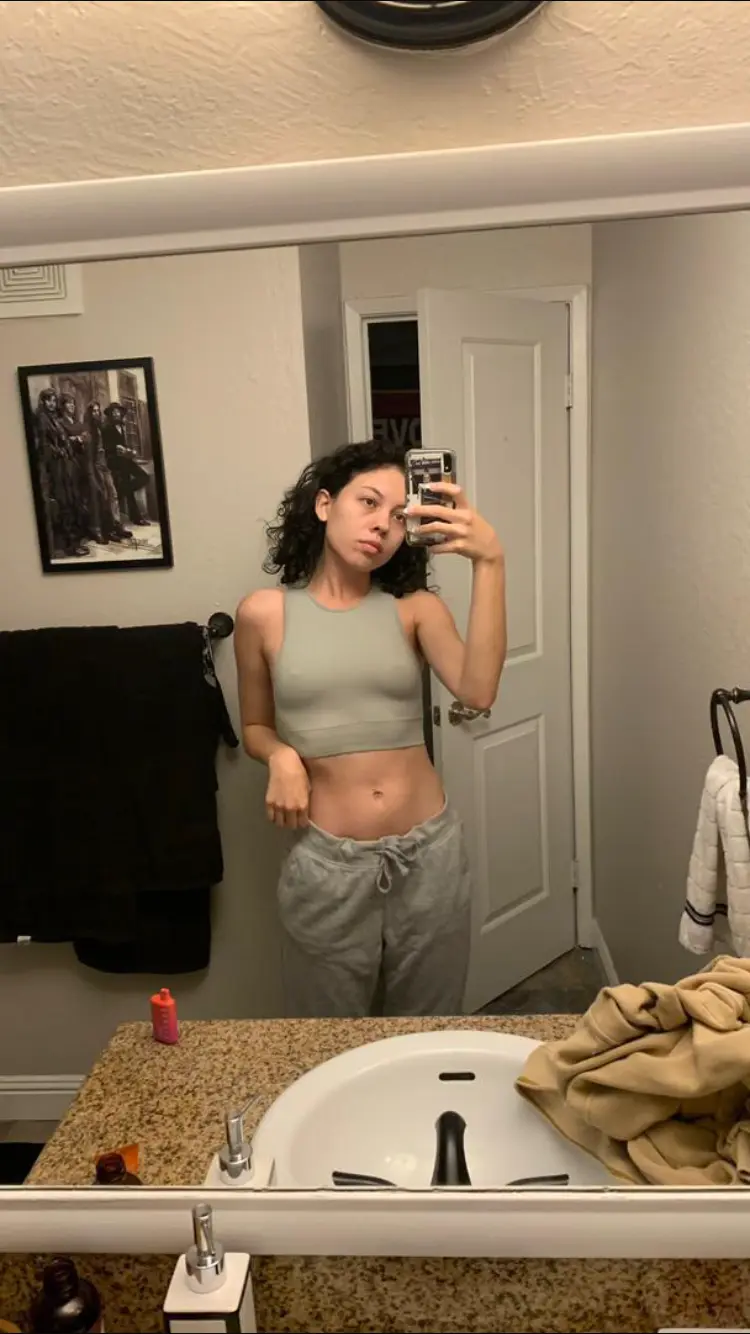 elizabethkete6829 (18) female from DK - sexting partner