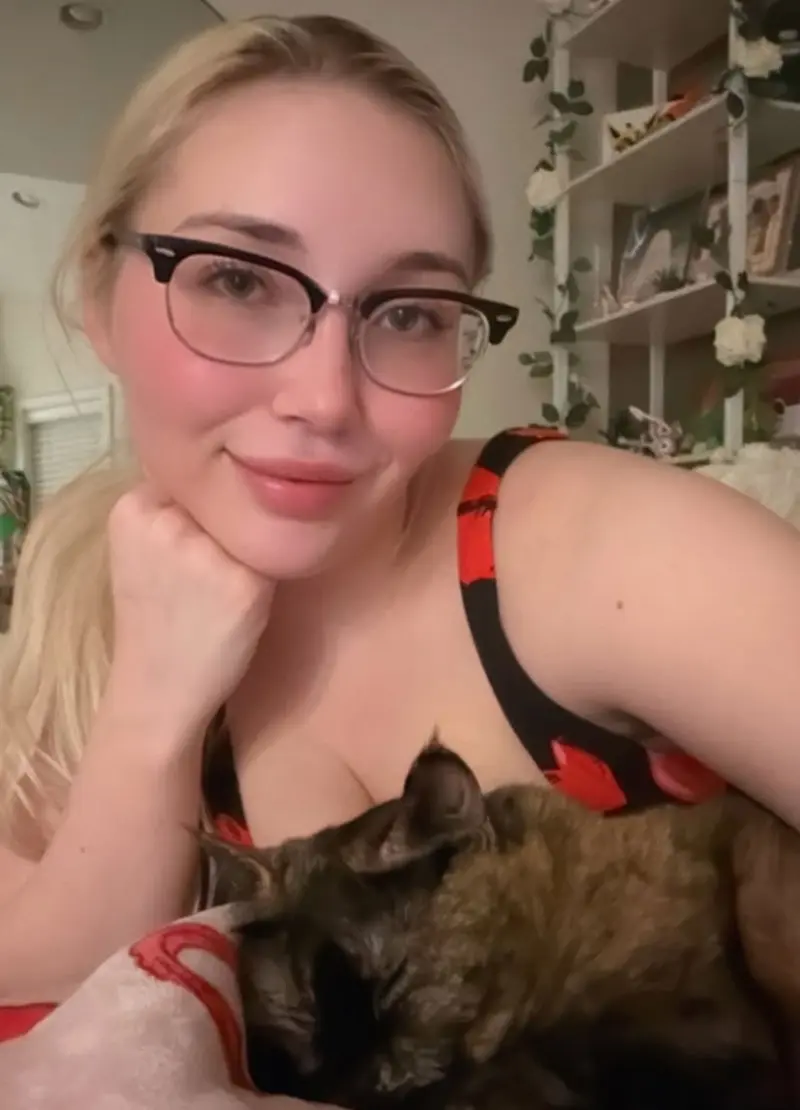 erminia8b828d7f (24) female from CA - sexting partner