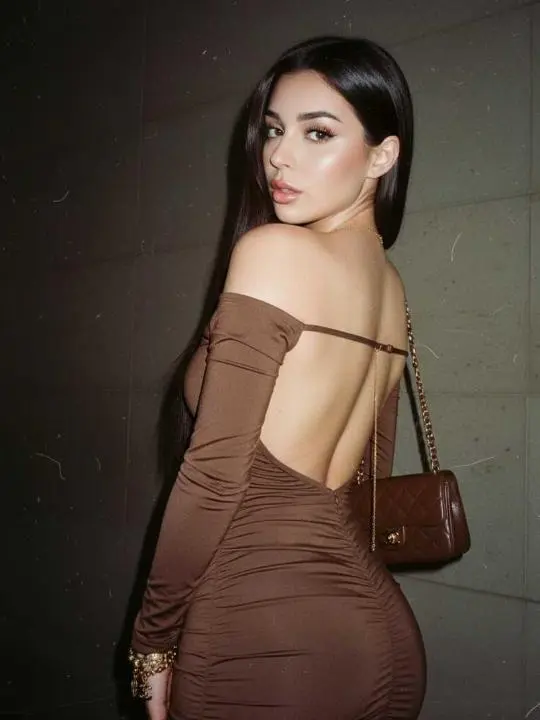 esaoxe (25) female from GB - sexting partner