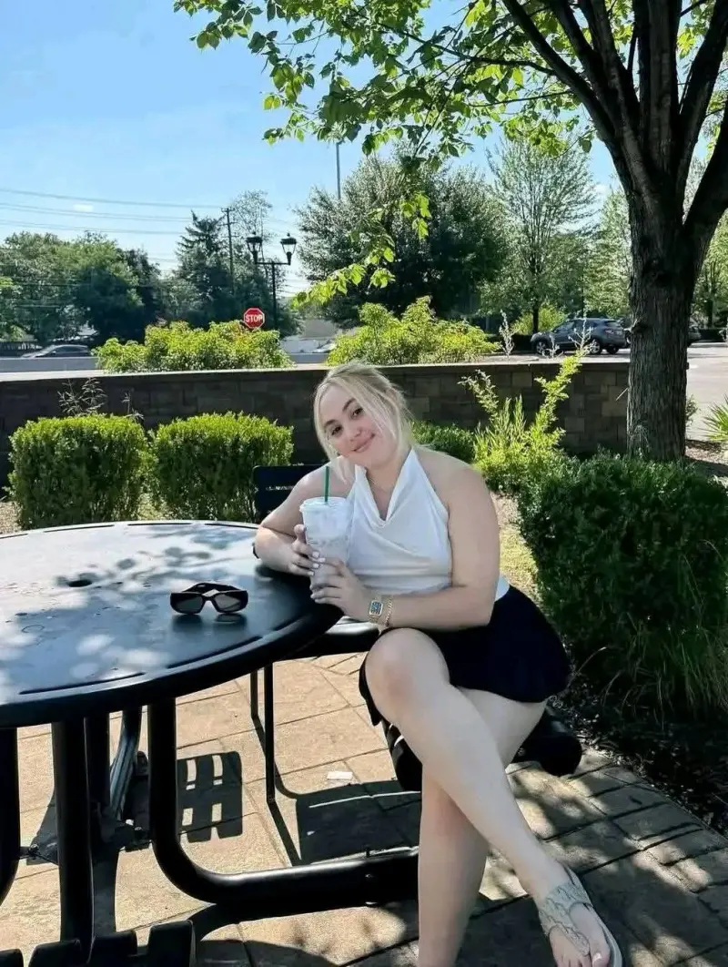 fanovec (23) female from AU - sexting partner