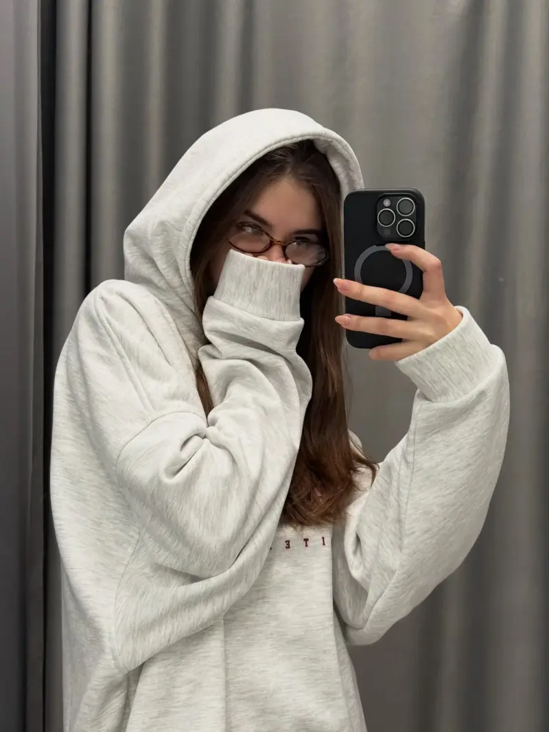 fatass_9 (18) female from CH - similar profile