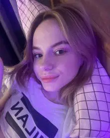 fayey68188 (18) female from GB - sexting partner