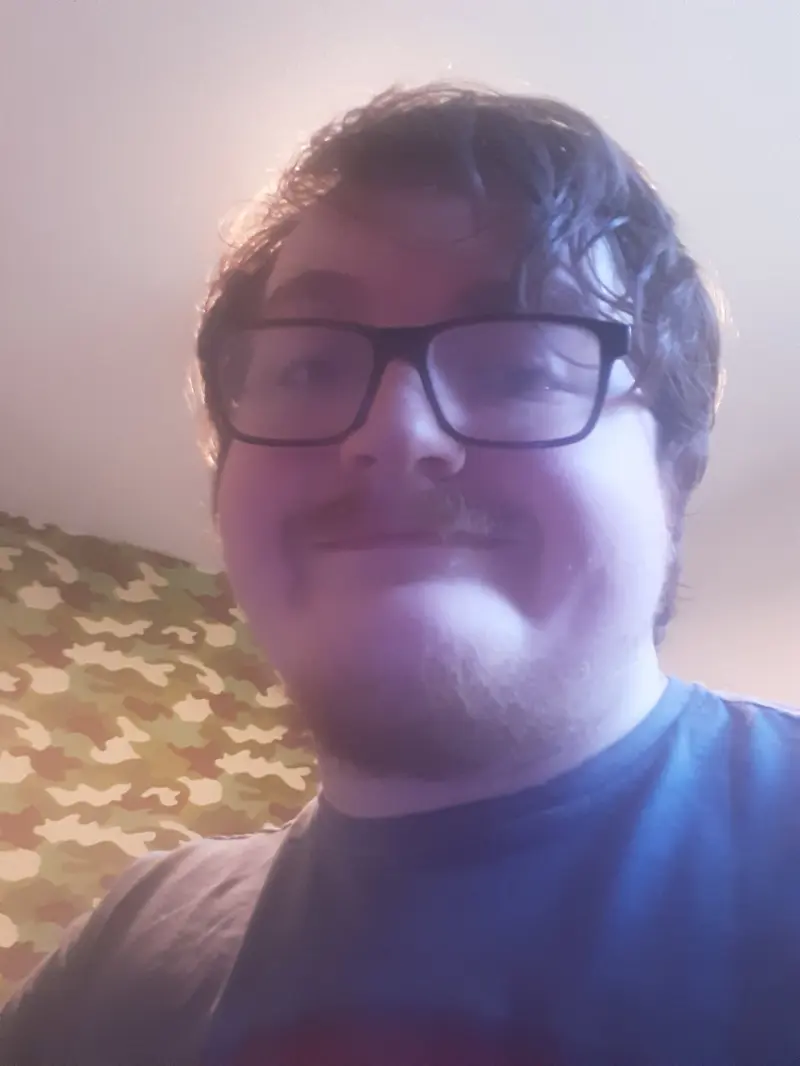 feelsgoodtohavefun (18) male from GB - sexting partner