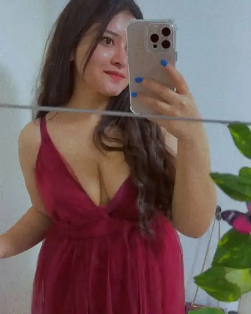 fefofib159 (18) female from US - sexting partner