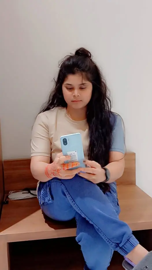 fegey28405 (18) female from UA - sexting partner