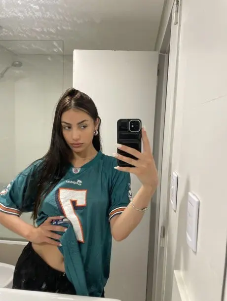 fehige3578 (18) female from BE - sexting partner