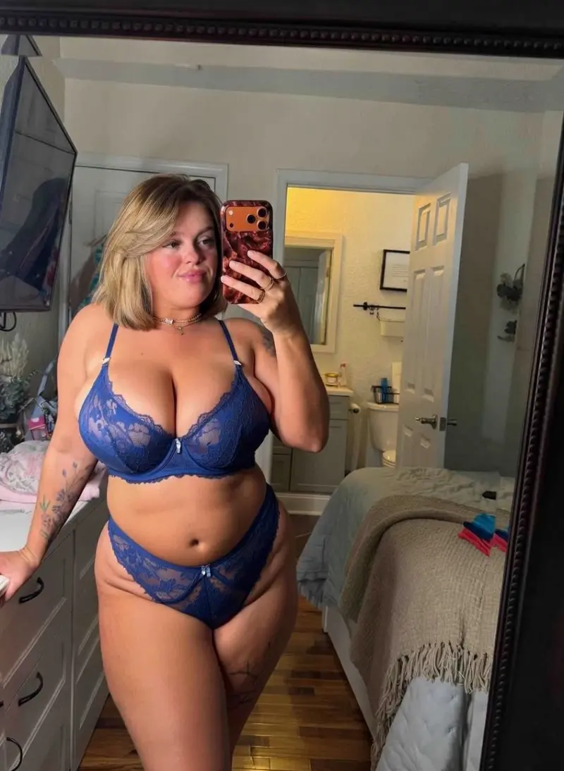 feloorichie43 (18) female from US - sexting partner