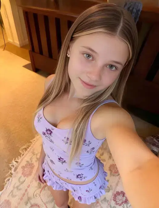 fikigam429 (18) female from GB - sexting partner