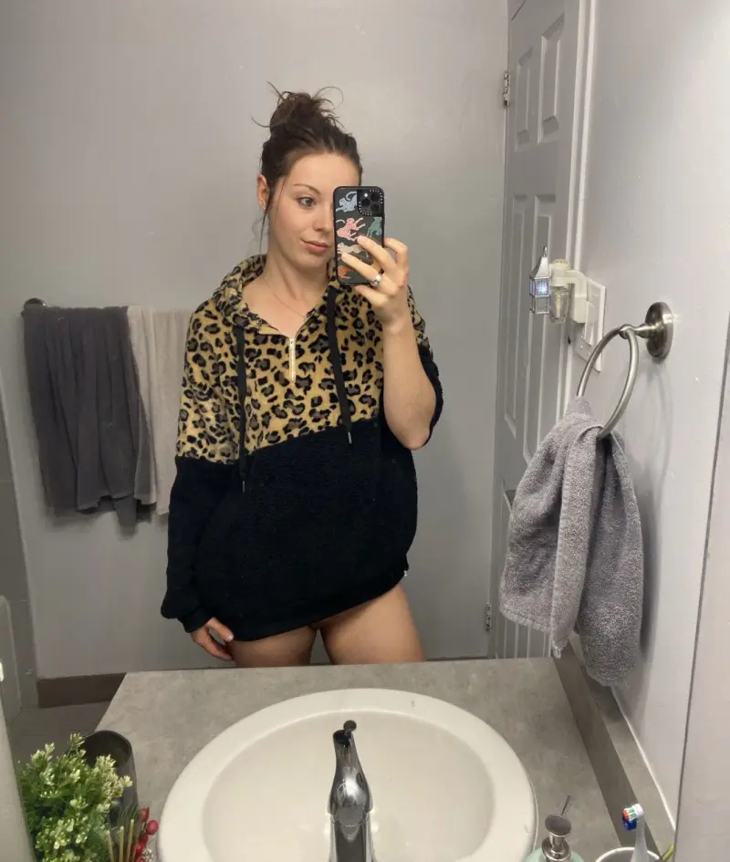 fittando (18) female from GB - sexting partner