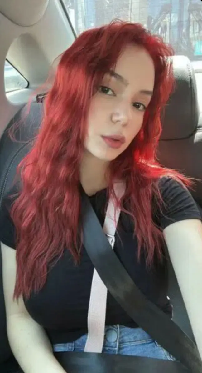 fixabe (18) female from US - sexting partner