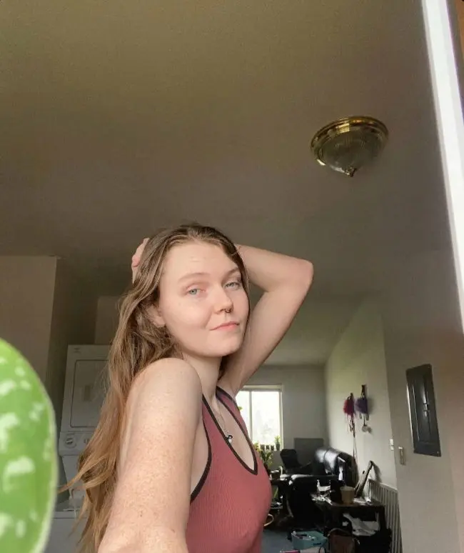 fobidki (18) female from US - sexting partner