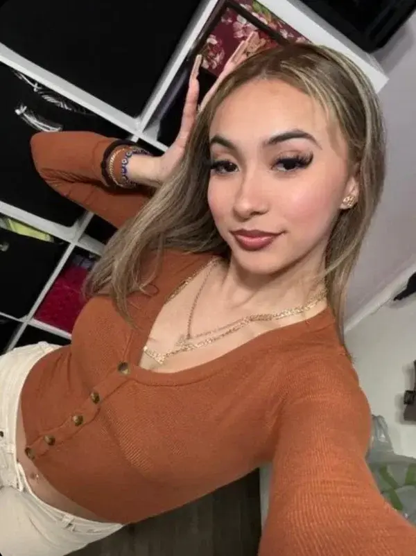 folopa8572 (18) female from AT - sexting partner