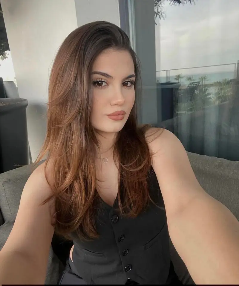 fonogi9699 (18) female from DE - similar profile