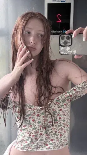 fovop13177 (23) female from GB - sexting partner