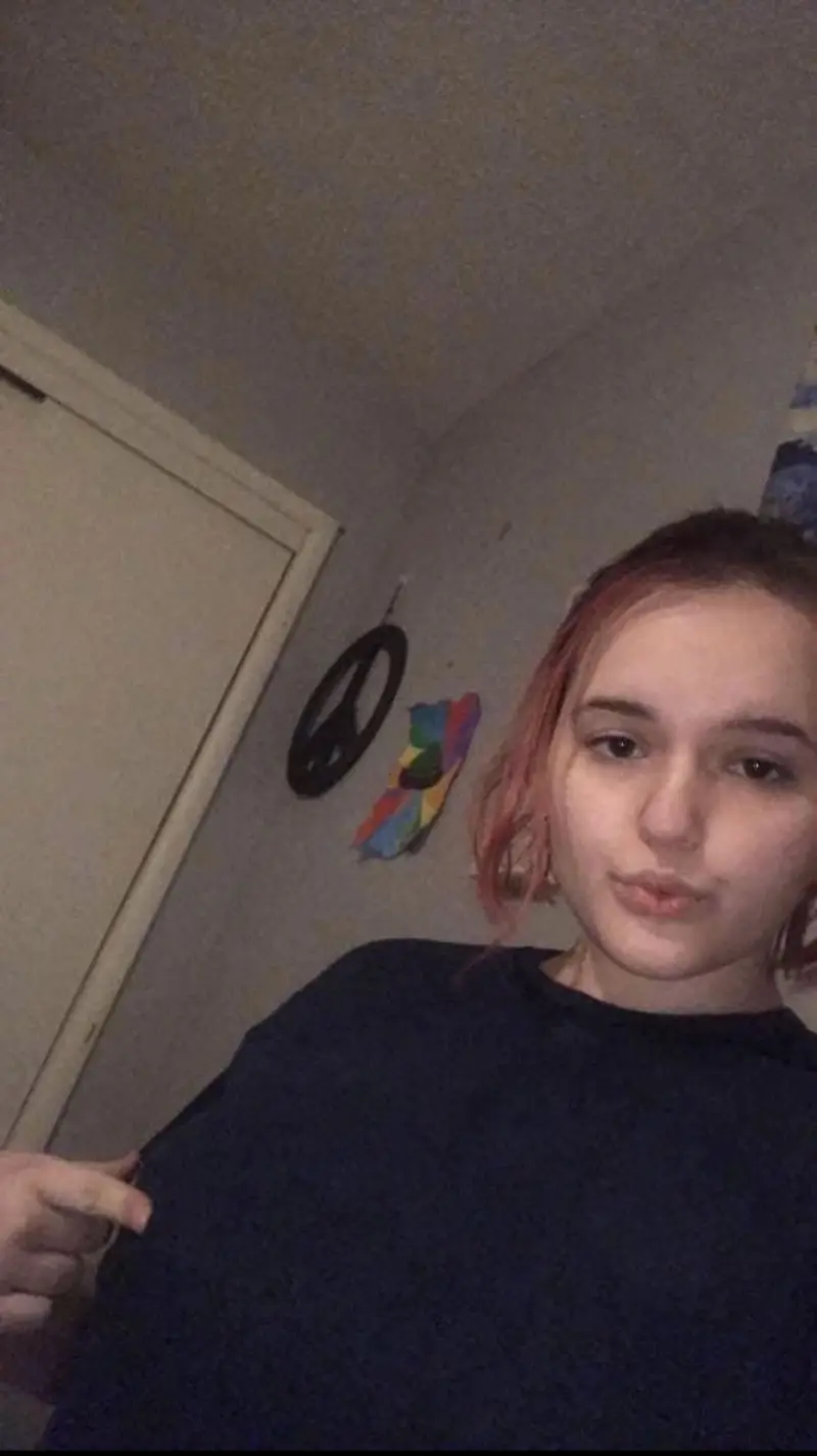 foxodom421 (18) female from IE - sexting partner