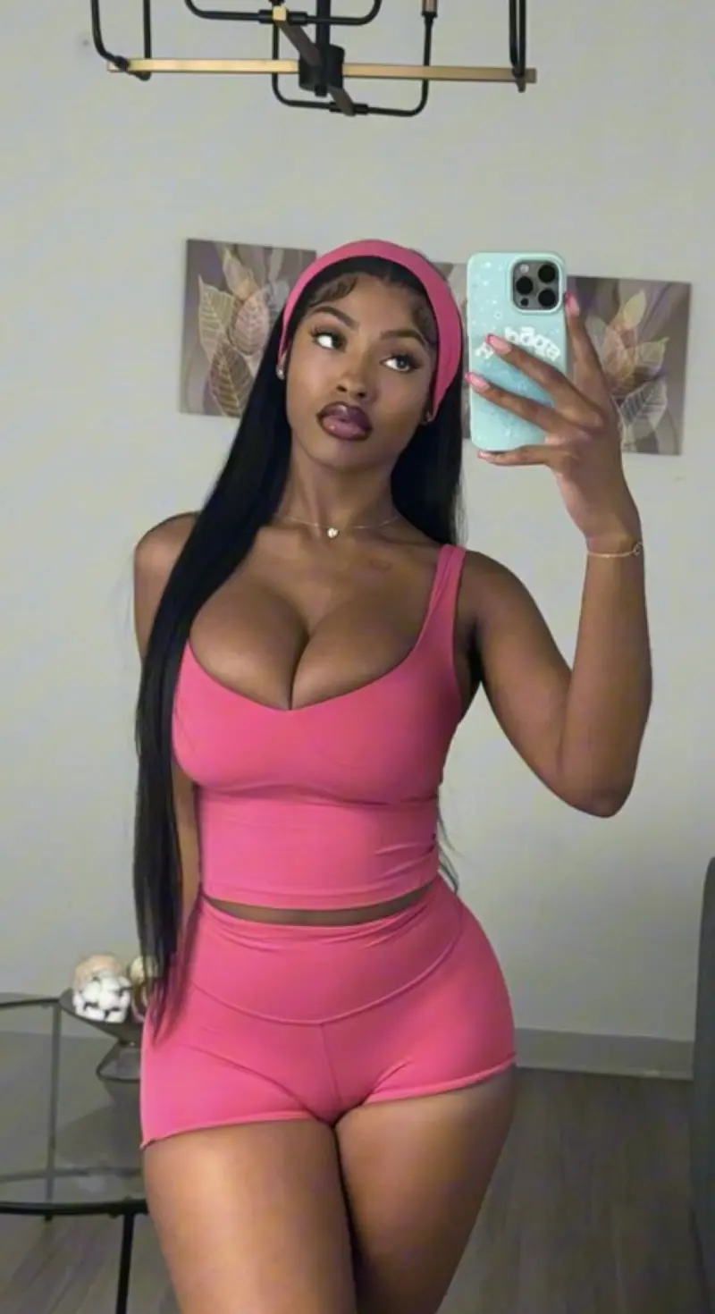 fraydaebe349ff (24) female from US - sexting partner