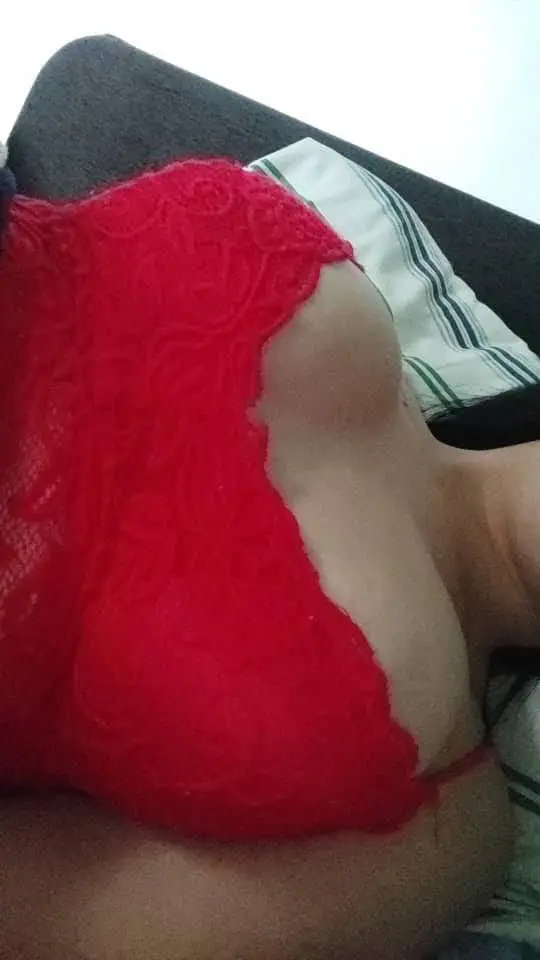 fuzuwe (18) female from AU - sexting partner