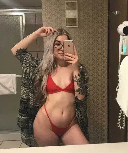 gafeteb791 (18) female from GB - sexting partner