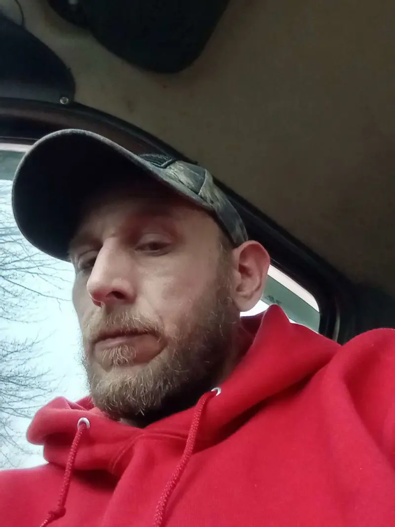 gametimer1345 (18) male from US - sexting partner