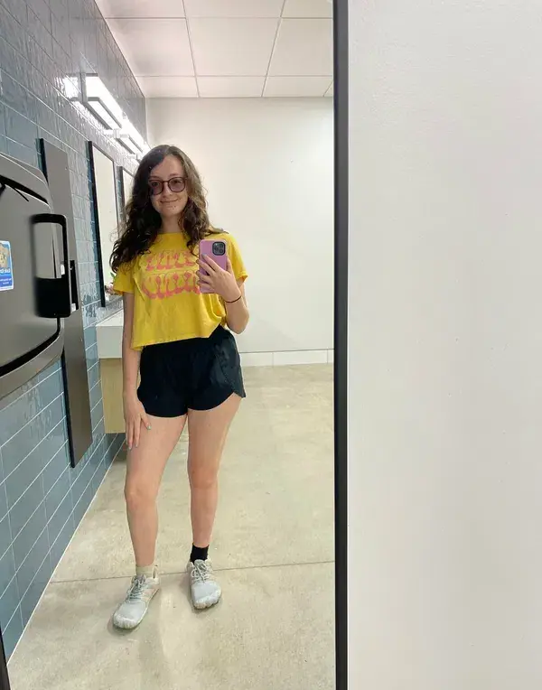 garawor163 (18) female from DE - sexting partner