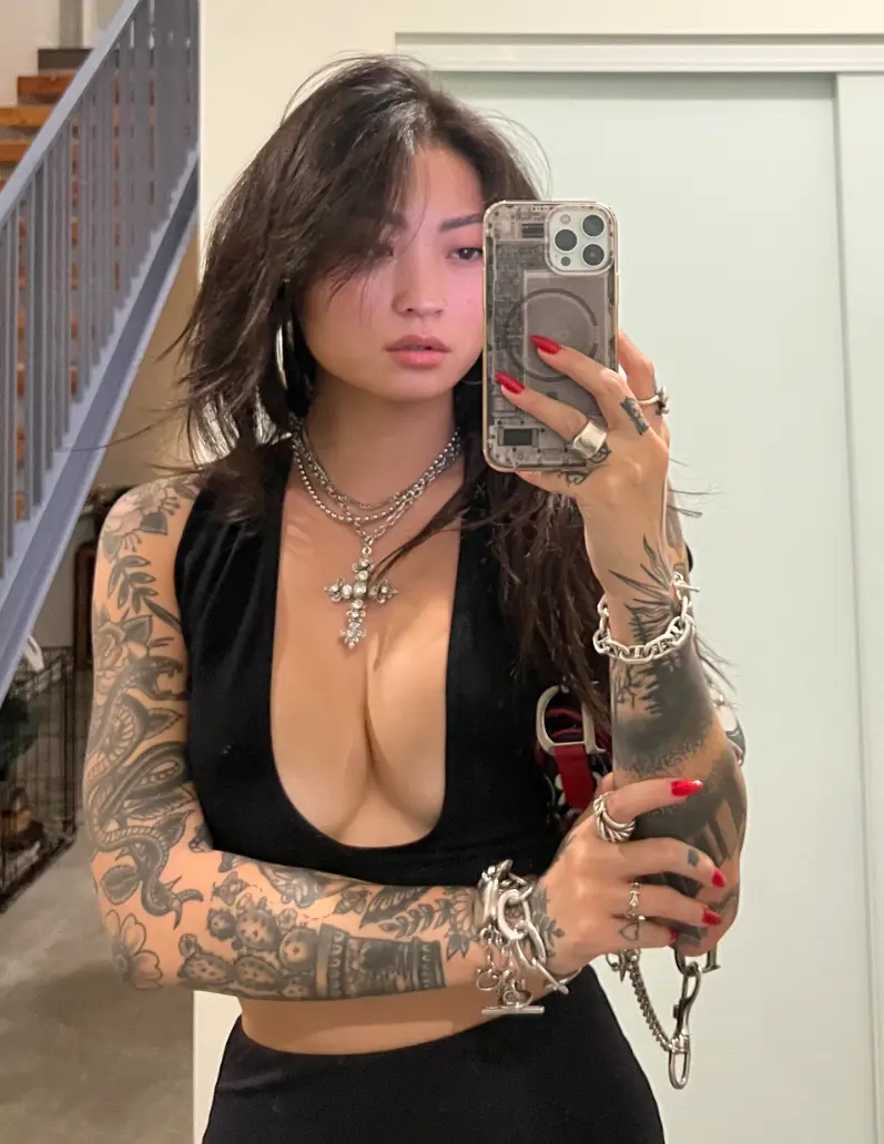 gedaxamy (18) female from US - sexting partner