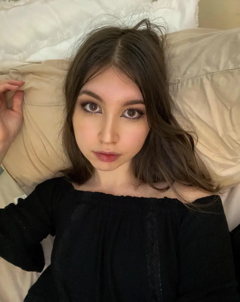 gekehef854 (18) female from DE - sexting partner