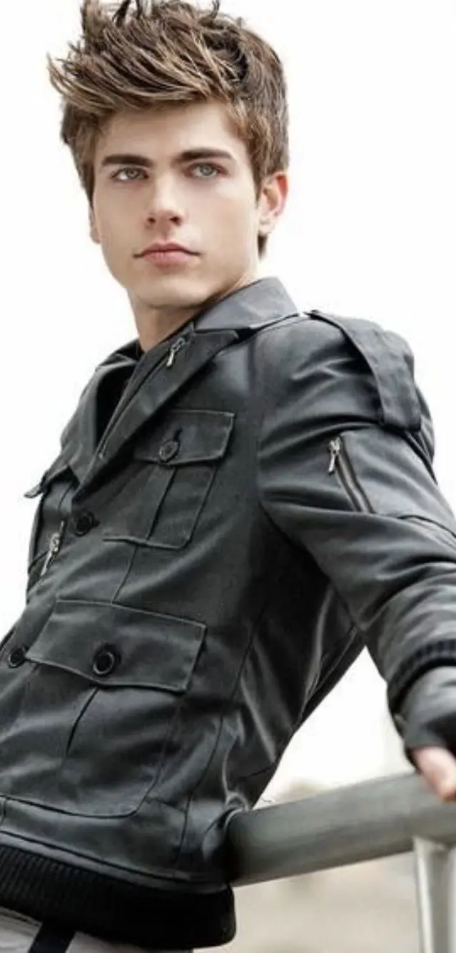 george2654 (18) male from US - sexting partner