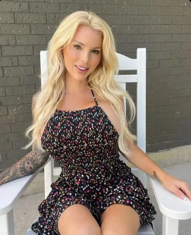 gepixhj (18) female from US - sexting partner