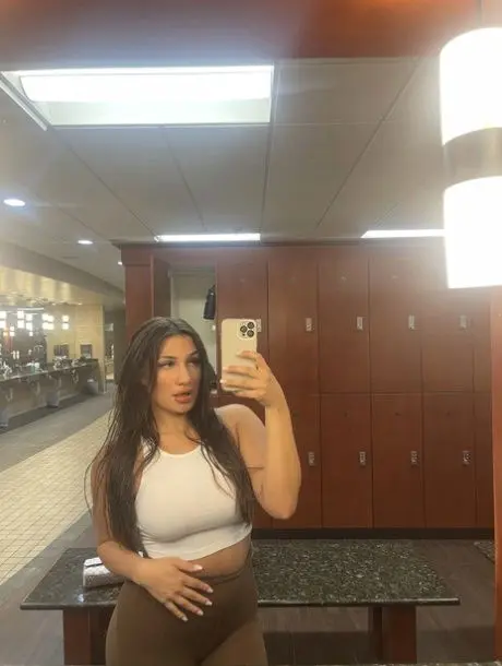 gesowob771 (18) female from CA - sexting partner