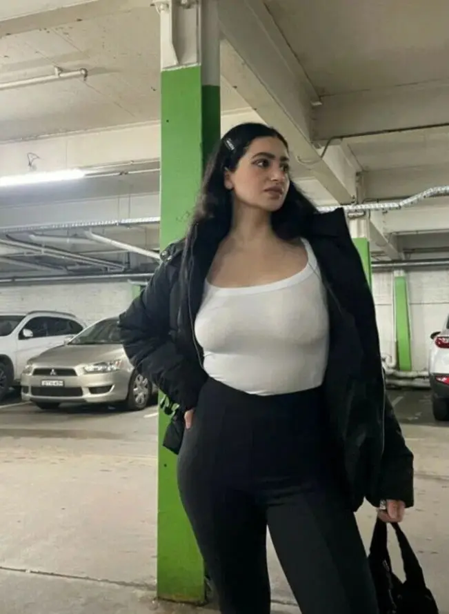 ghplvpoy (18) female from GB - sexting partner