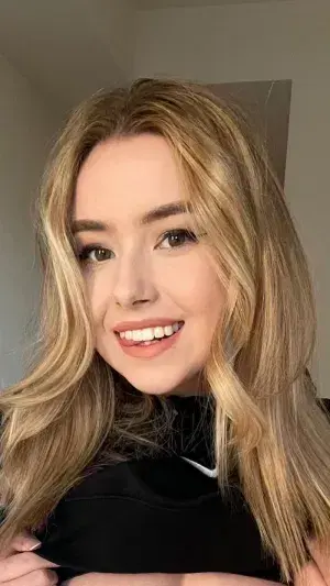 gihegis601 (24) female from CA - sexting partner