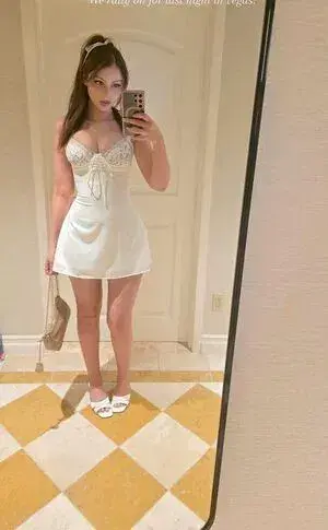 gilona8024 (18) female from GB - sexting partner