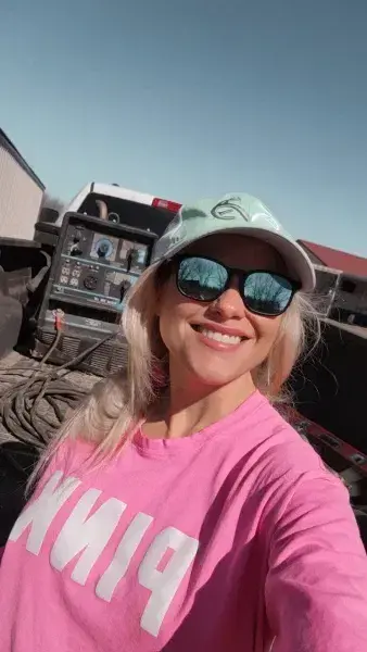 giyey73452 (18) female from SZ - sexting partner