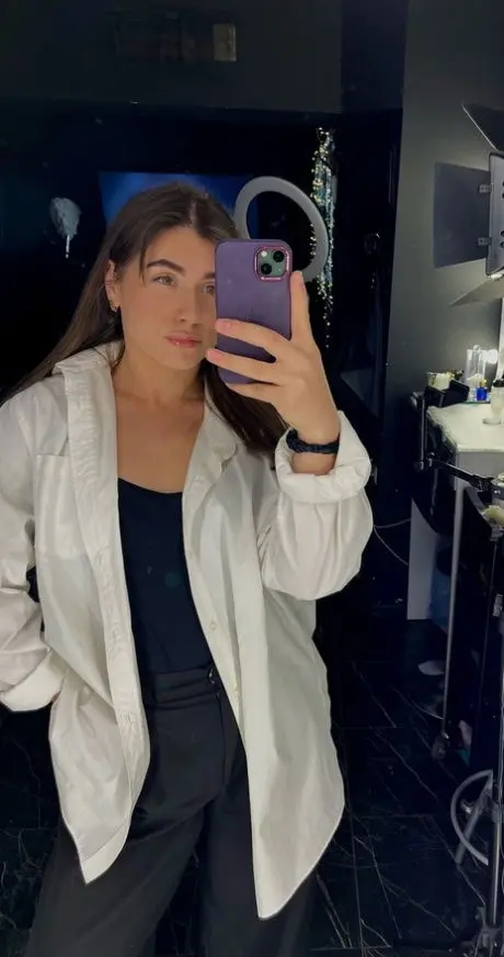 gofilo5570 (24) female from GB - sexting partner