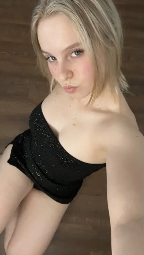 gopir58169 (18) female from BE - sexting partner