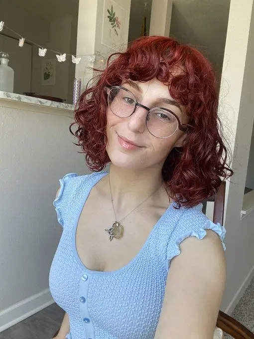 greatbella45 (18) female from US - sexting partner