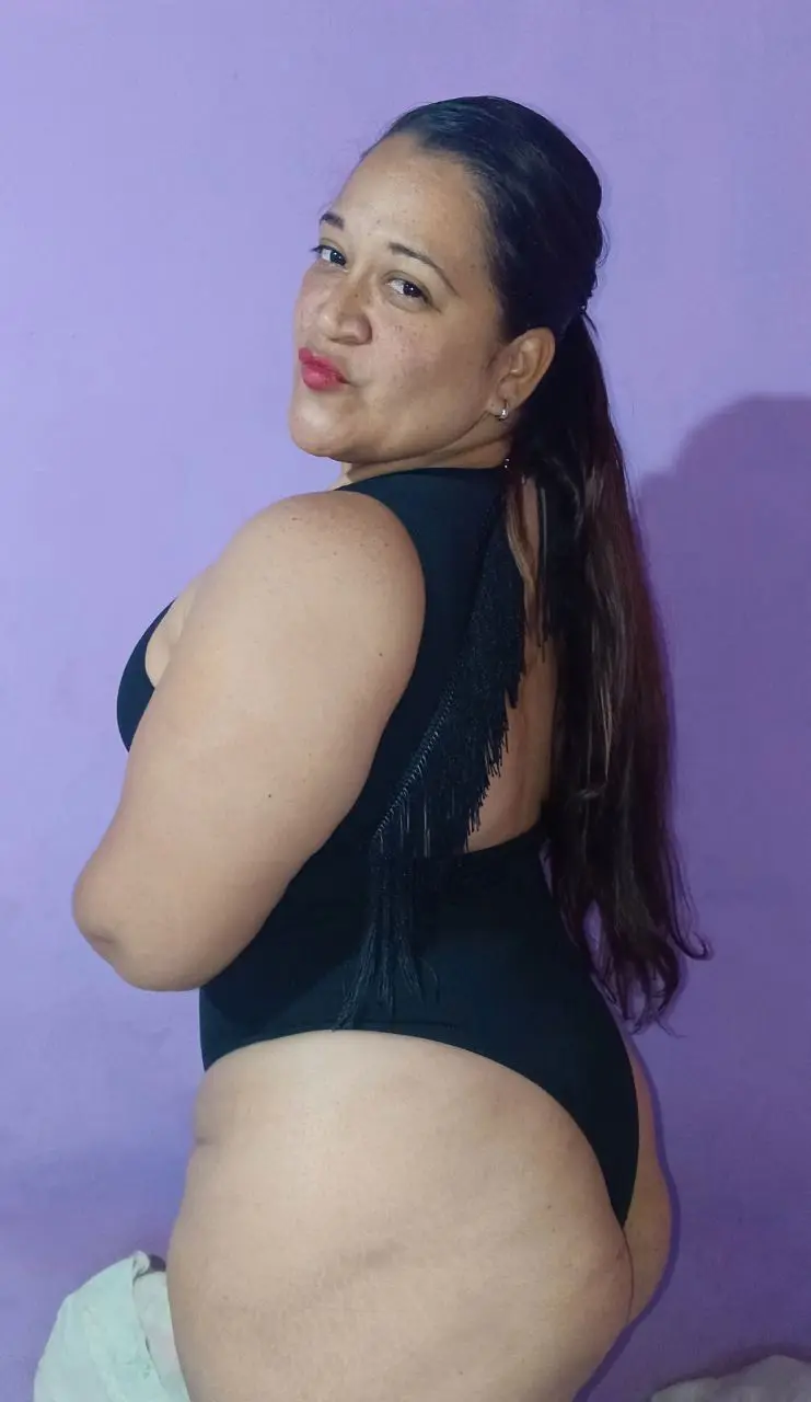 guhytilo (26) female from AU - sexting partner