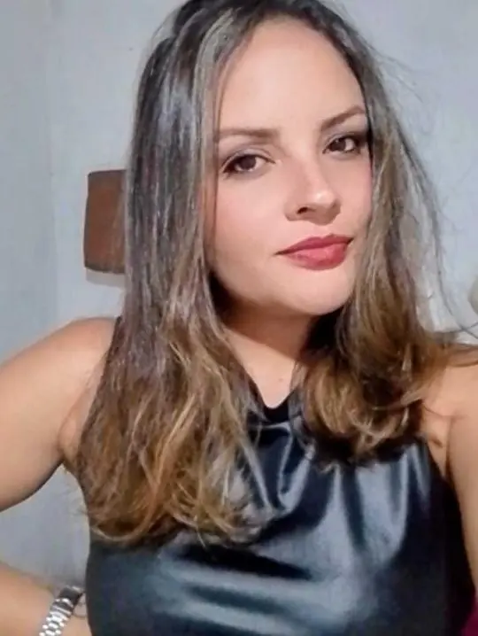 gusvoz (24) female from IS - sexting partner