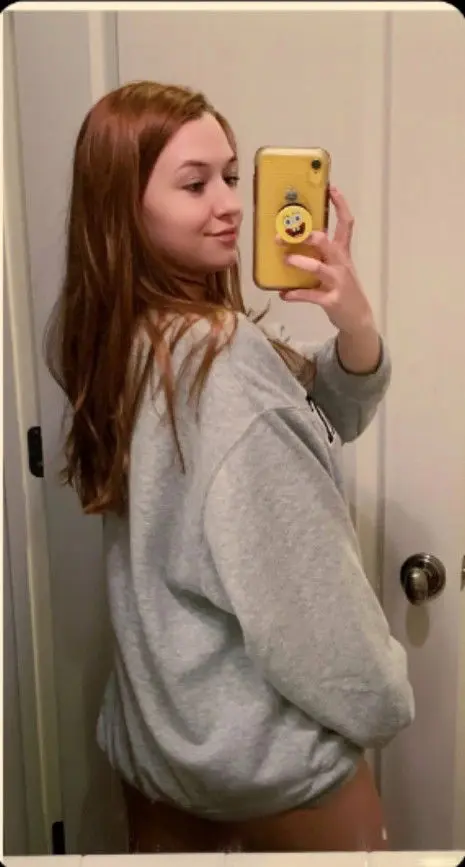 guylowat (18) female from GB - sexting partner