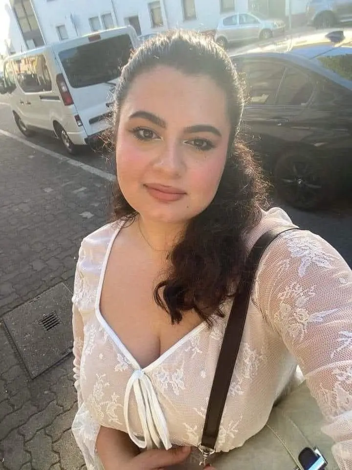 gxsbtwy (23) female from AU - similar profile