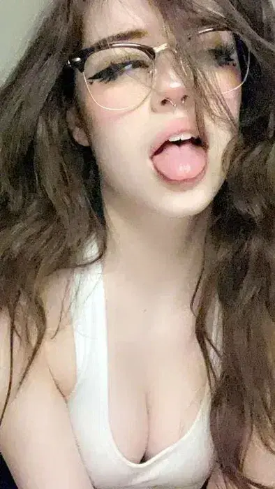 habeme (18) female from US - sexting partner