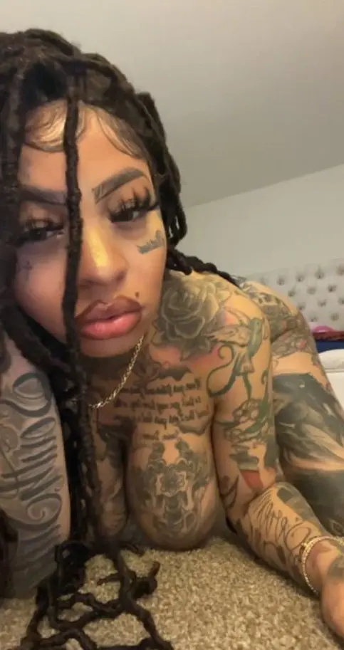 hacryant (18) female from US - sexting partner