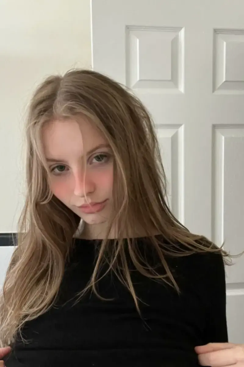 hadal63127 (18) female from DK - sexting partner